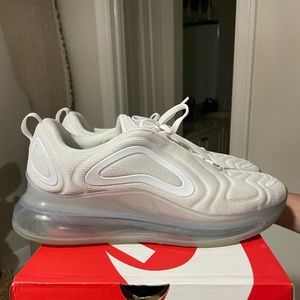 White Nike Air Max